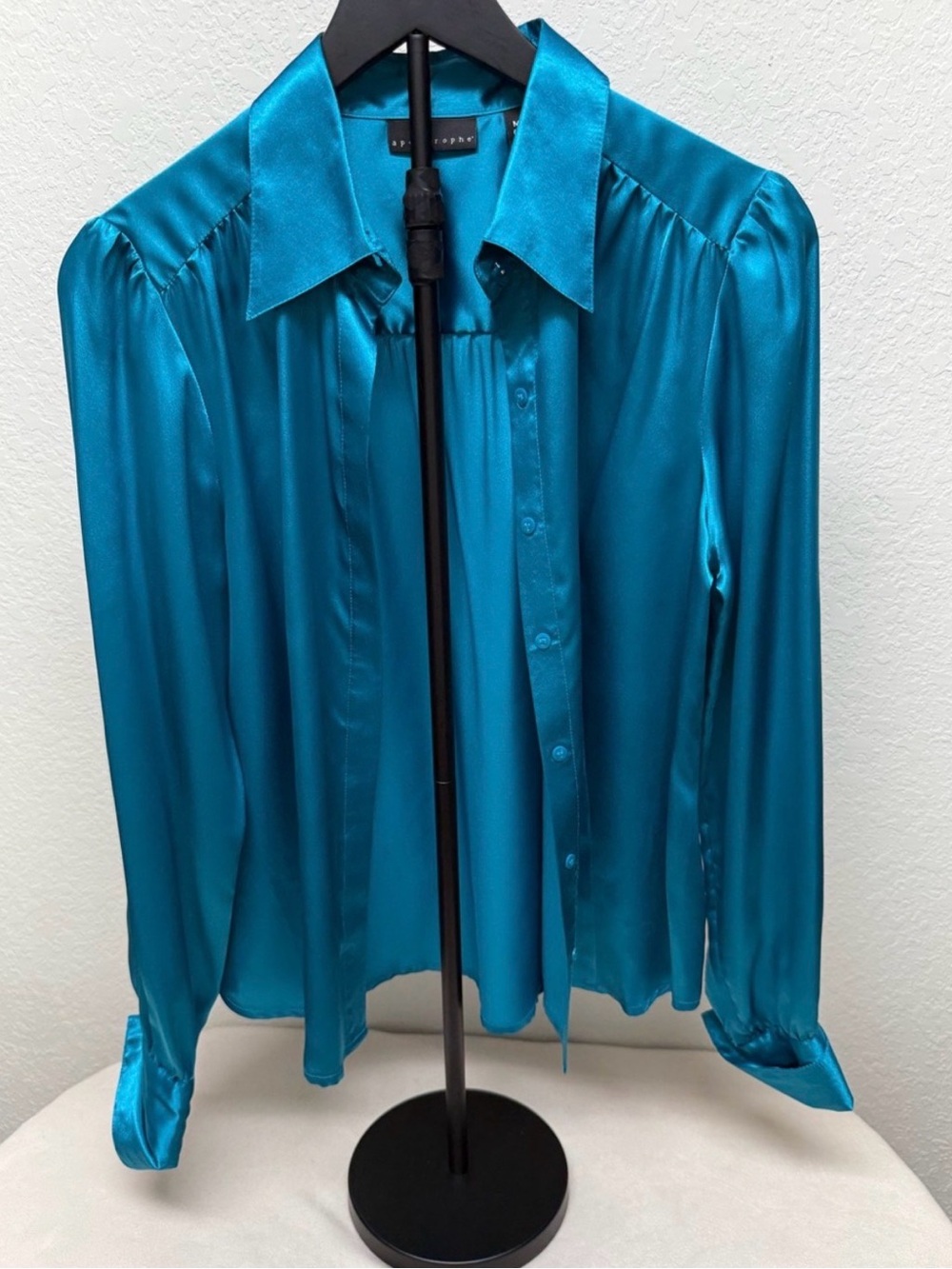 Apostrophe Teal Silk-feel Button-Down Blouse (8/10). Looks designer!